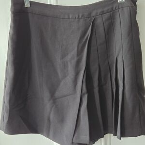 Skies Are Blue Black Pleated Skirt